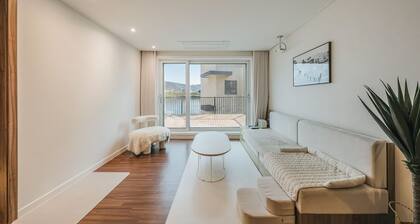 Chuncheon Rehouse