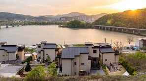 Exterior - Chuncheon Rehouse (Chuncheon)