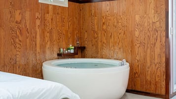 Basic Room, 1 Bedroom (Room 201) | 1 bedroom, free WiFi