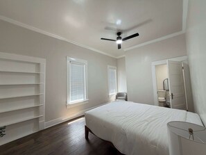 Iron/ironing board, WiFi, bed sheets - 3BR Sleep 8 Amarillo Tech + Data Ctr + Hosp Stays (Amarillo)