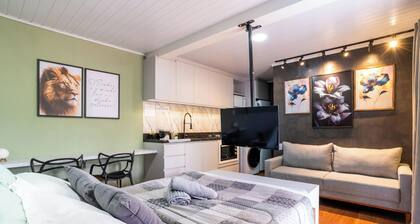 Charming Studio | Pool + BBQ | Pet Friendly | 40 min from Porto Alegre