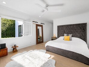 3 chambres, fer et planche à repasser, Wi-Fi, draps fournis