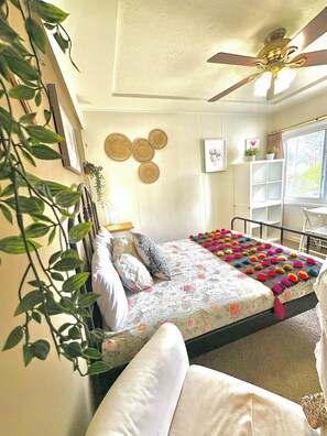 WiFi, bed sheets - Cozy and spacious house for the family! (Burnaby)