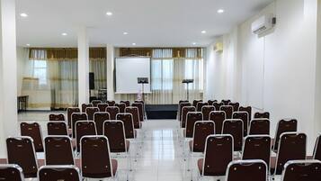Fasilitas rapat