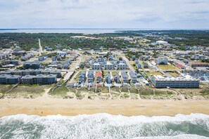 Beach nearby - Brand New Luxury Build 2 Min Walk to Beach w Pool! (Kill Devil Hills)