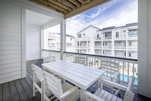 Outdoor dining - Brand New Luxury Build 2 Min Walk to Beach w Pool! (Kill Devil Hills)