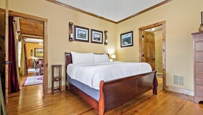 4 bedrooms, travel cot, free WiFi, bed sheets - Peaceful perfection! 4-bedroom mountain lake house on Lake Adger. Near Lake Lure (Mill Spring)