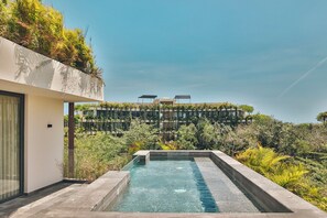 6 piscinas al aire libre