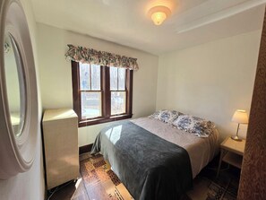 5 chambres, fer et planche à repasser, lit parapluie, Wi-Fi gratuit