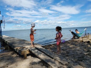 Ubicación a pie de playa y tumbonas