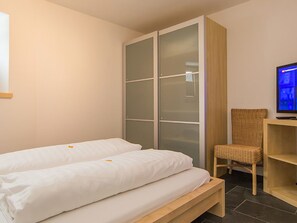 1 bedroom, Internet