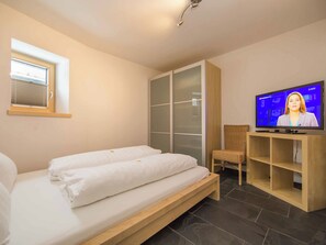 1 bedroom, Internet - Haus Anemone, (Samnaun-Laret). by Interhome (Samnaun)