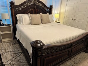 Iron/ironing board, free WiFi, bed sheets - Cozy 3-bedroom retreat perfect for families and professionals (Converse)
