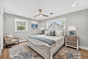 WiFi, bed sheets - NEW! LUX Coastal Oasis w/Private Pool and Putt-Putt (Mexico Beach)