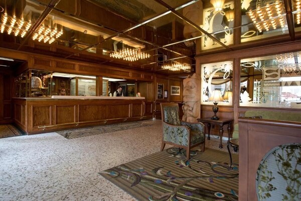 Crest Hotel - Prince Rupert
