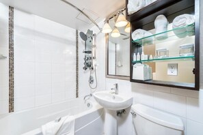 Bathroom - Crest Hotel (Prince Rupert)