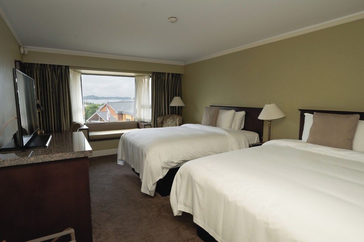 Double Room, 2 Queen Beds, City View | In-room safe, iron/ironing board, WiFi (free)