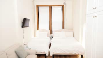 Iron/ironing board, internet, bed sheets