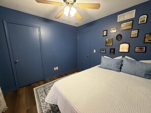 Room - Lovely 3-bedroom house with AC in charming Oak Grove 25 MINUTES TO WORLD CUP (Oak Grove)