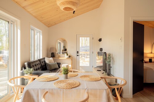 New 2BR Lakefront Cottage | Lac des Sables · Private Beach · Deck
