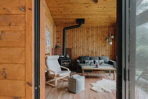Interior - Lake Escape: Driftwood & Pine (Barry's Bay)