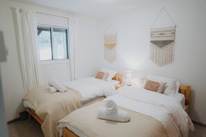 3 habitaciones, escritorio, wifi y ropa de cama