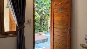 Basic Studio, Courtyard View | Free WiFi