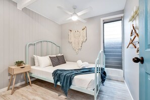 Iron/ironing board, WiFi, bed sheets - Sandy Toes Apartment - Across road from the beach (Marcoola)