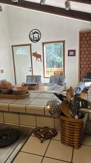 Dining - Moose Lodge, 3 Level, Sleeps 16, 5 Min to Lake! (McCall)