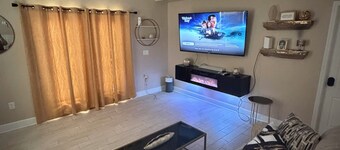 Private Bedroom + Private Bathroom in Tallahassee