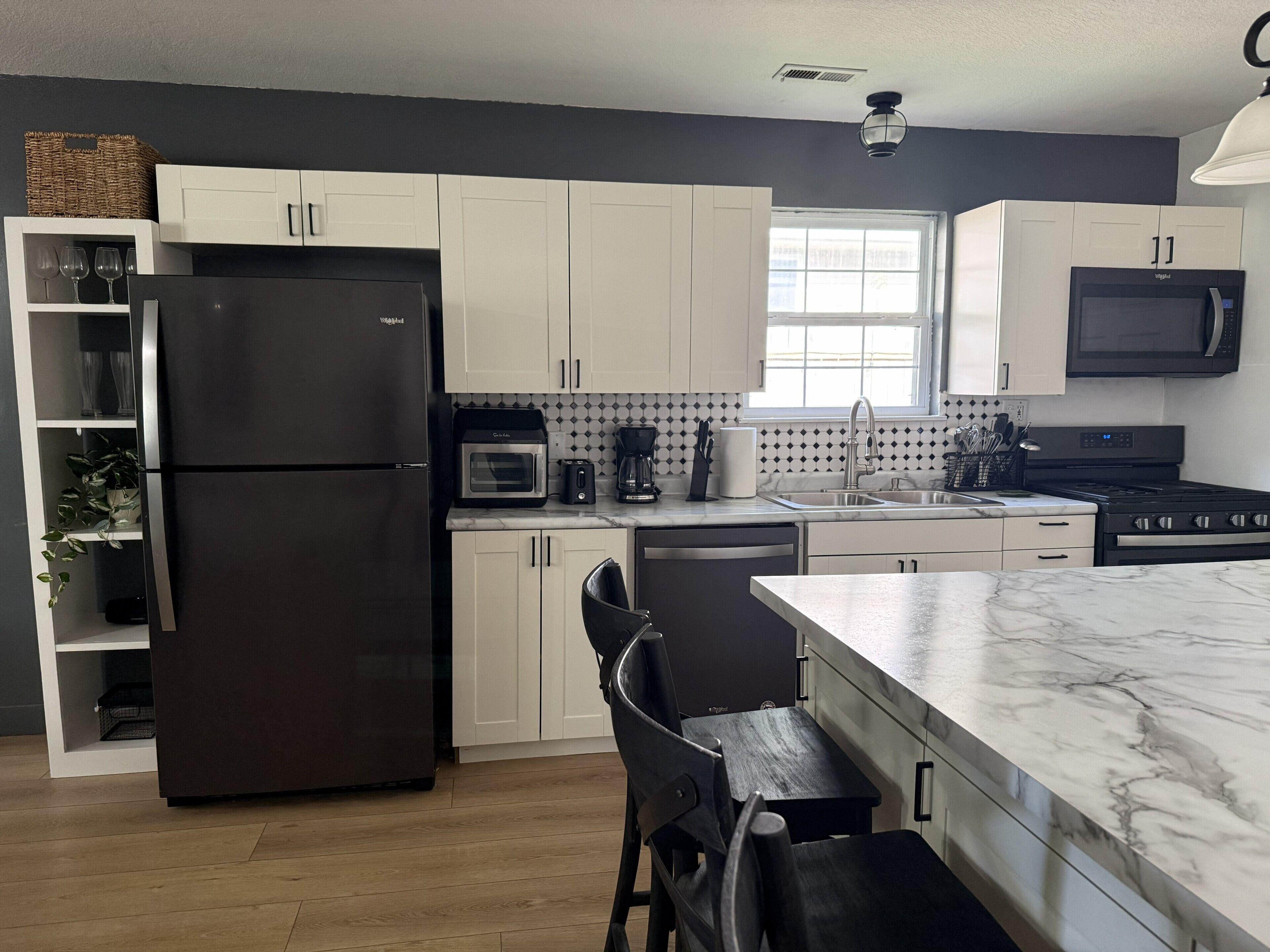 Refrigerador, microondas, horno, placa de cocina
