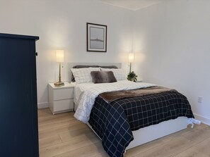 4 bedrooms, iron/ironing board, free WiFi, bed sheets - Spacious 4-bedroom house close to Kansas City FIFA World Cup Events (Lawrence)