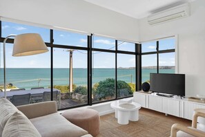 TV, offices - LowTide 13A Battunga Avenue, Port Elliot (Port Elliot)