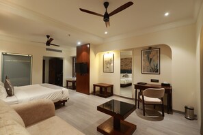 Family Room | Desk - Aurtus (Amravati)