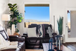 Smart TV - 4BR Sandia View Retreat with Fire Pit + Putting Green (Albuquerque)