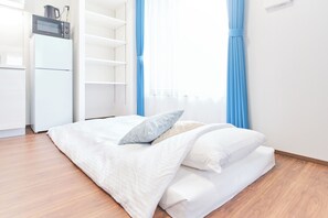 Desk, blackout curtains, free WiFi - Sarcosuchus Higashikomagata (Sumida City)