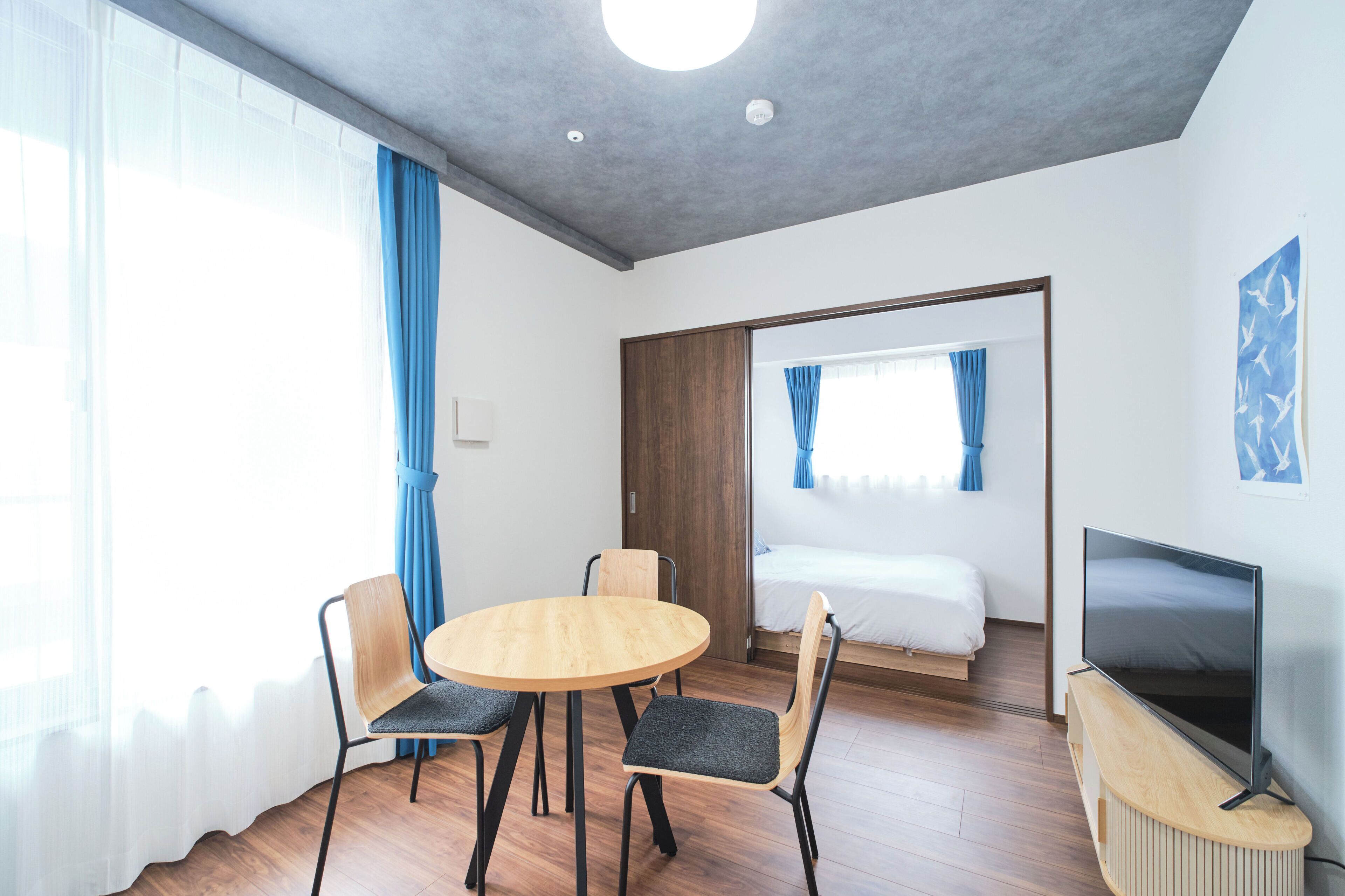 Desk, blackout curtains, free WiFi