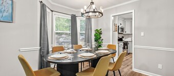 3BR with Personal TVs in Raleigh! 2 King Beds!