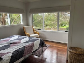 3 chambres, fer et planche à repasser, Wi-Fi gratuit, draps fournis