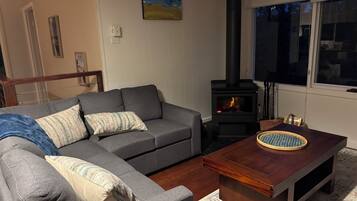 Smart TV, chimenea