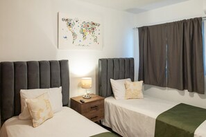 Room - Spacious 3-bedroom apartment in pleasant Santo Domingo with AC (Santo Domingo)
