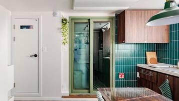 Family Apartment, 2 Bedrooms, Patio, City View | Private kitchen | Fridge, microwave, oven, cookware/dishes/utensils