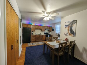 Dining - Upstairs 1-bedroom apartment 15mins to Upstate (Mattydale)