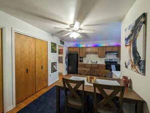 Private kitchen - Upstairs 1-bedroom apartment 15mins to Upstate (Mattydale)