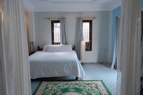 Tremendous 2-bedroom villa with AC in enchanting Luang Prabang