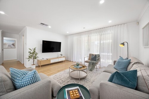 Halcyon Haven—Coastal Bliss w/ Cinema & Playground