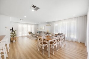 Dining - Halcyon Haven—Coastal Bliss w/ Cinema & Playground (Aldinga Beach)
