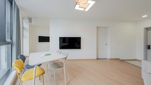 Basic Room, 1 Bedroom (403)