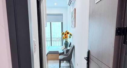 Aira Kim Ma Apartment