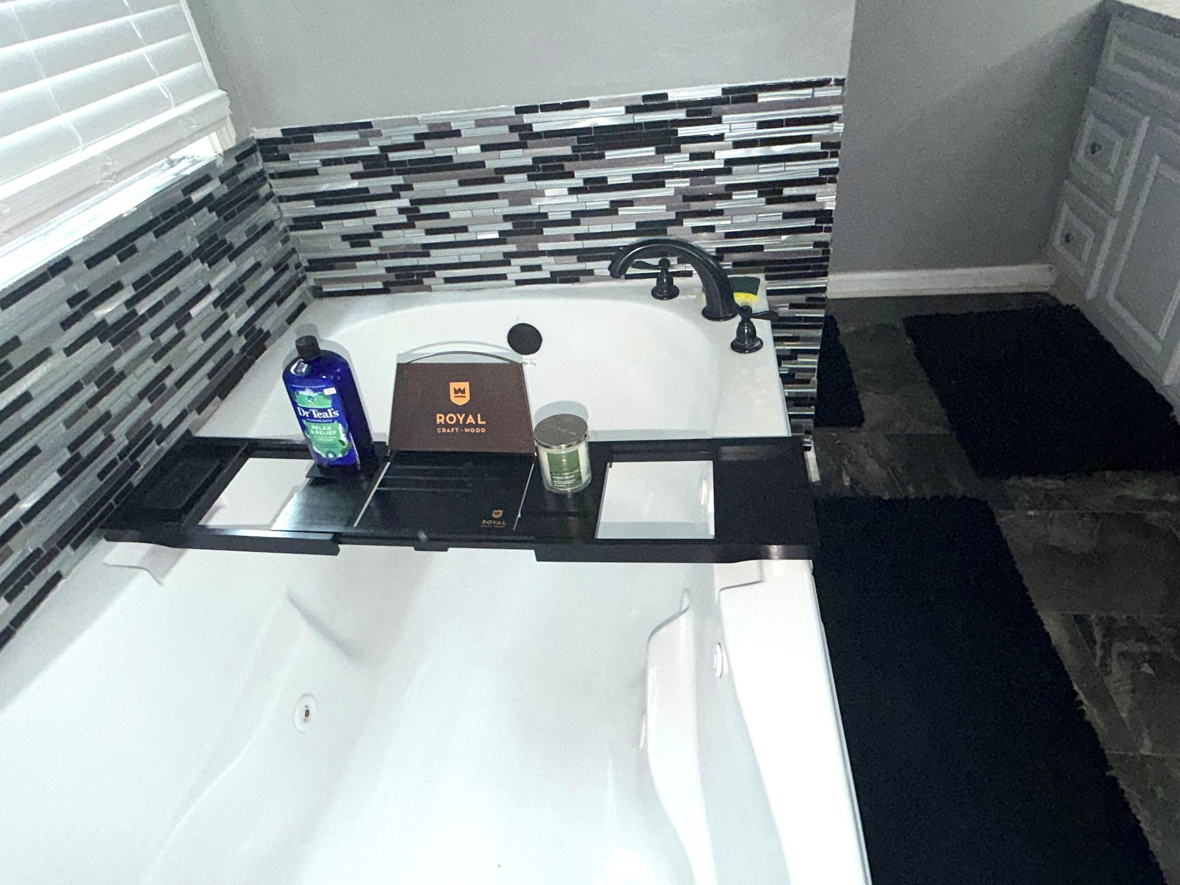 Jetted tub, hair dryer, towels, soap